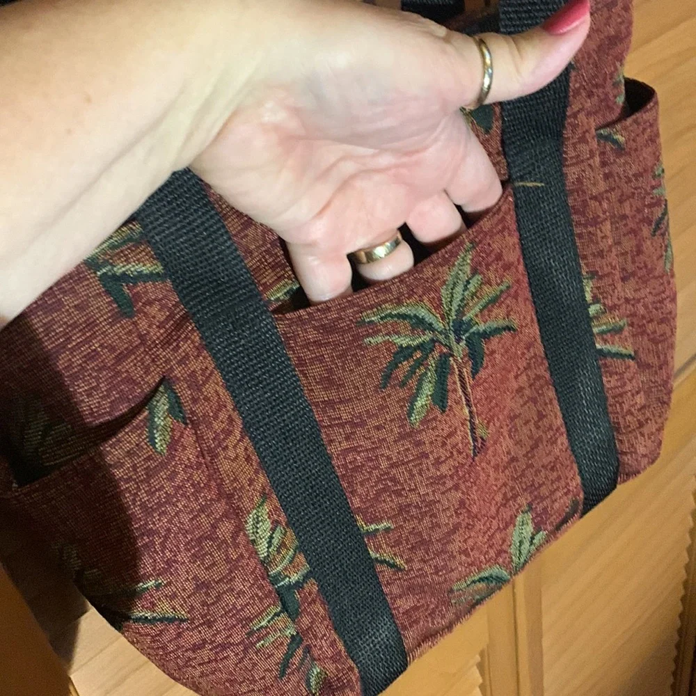Tropical Shoulder Bag - Picture 3 of 11